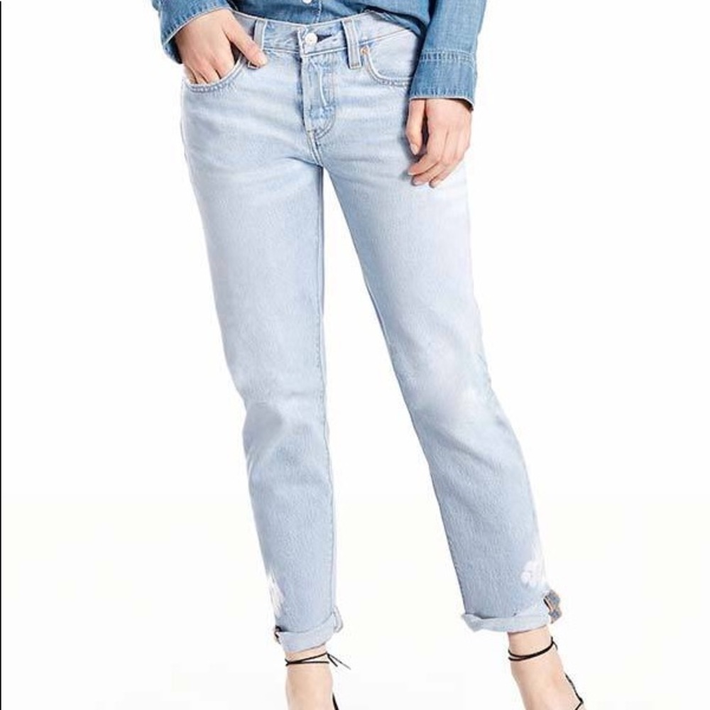 Levi’s Cropped Tapered Light Wash Jeans Sz 31x32